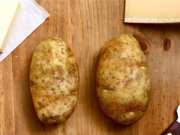 Kako speči krompir, da boste še sami presenečeni nad svojim mojstrstvom